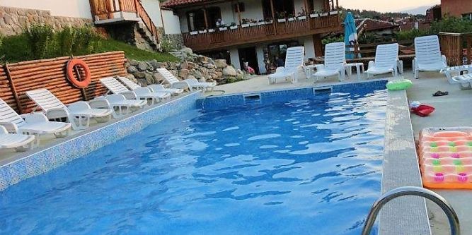 С приятели в Рила планина - наем на вила с летен басейн, механа и ...