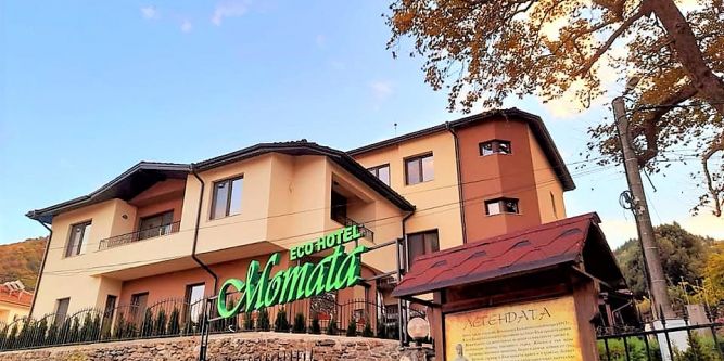 Великден до Петрич, сред природата на Беласица + празнична вечеря и SPA