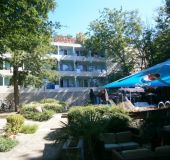 Хотел Ариана