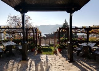 Family hotel Trifon Zarezan, Glavatartsi