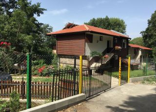 House Gorski kat Villa, Kiten