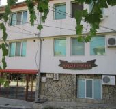 Family hotel Dobrev