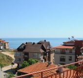 Семеен хотел Приятели