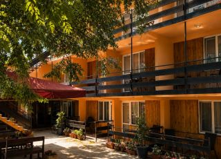 Family hotel Julian, Kranevo