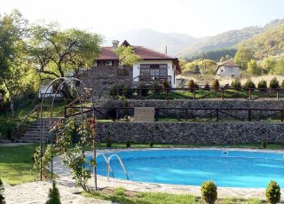 Hotel Mark, Kraevo