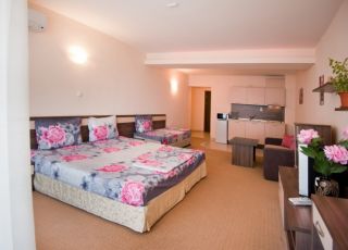 Hotel Radis, Kiten