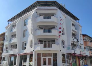 Hotel Radis, Kiten