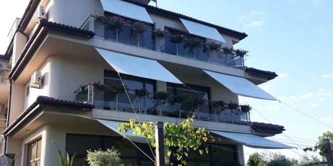 Семеен хотел Скай