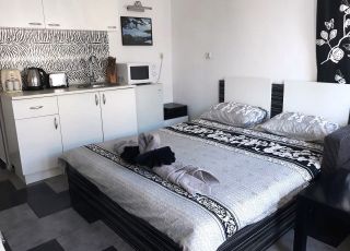 Apartment White and Black, Primorsko