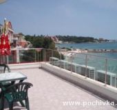 Семеен хотел Петров