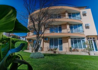 Family hotel Dejavu, Ravda