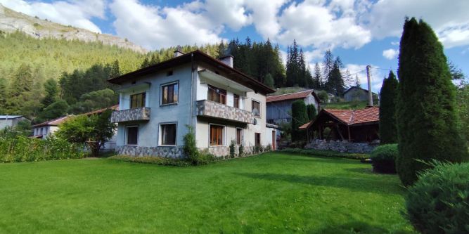 Белилова къща