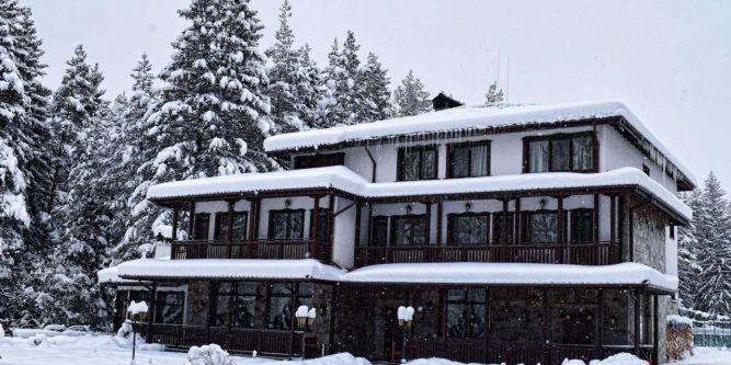 Семеен хотел Свети Георги