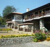 Семеен хотел Ажур