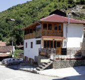 Къща Бисерова-Гоф