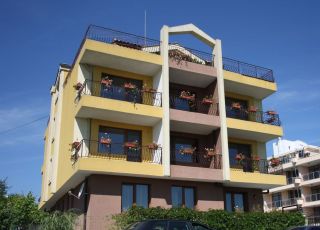 Family hotel Akra, Chernomorets