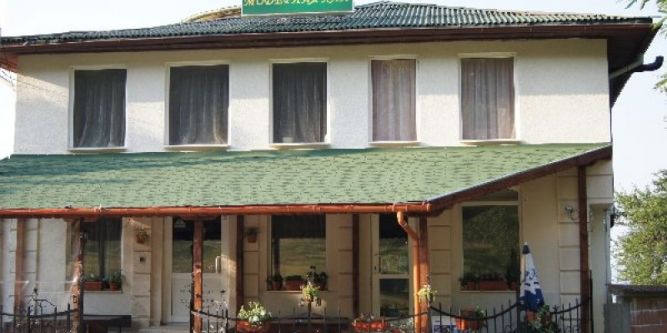 Семеен хотел Модерния хан