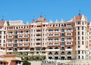 Hotel Royal Castle, Elenite