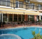 Хотел Мимоза