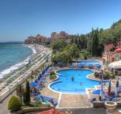 Хотел Роял Бей