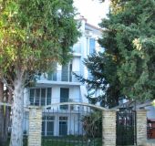 Семеен хотел Синята къща - изток