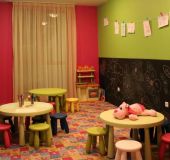 Хотел Радинас Уей