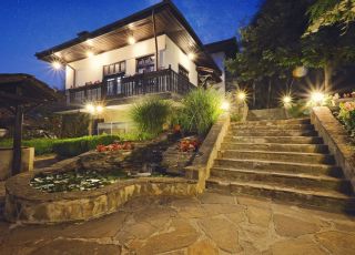 Family hotel Fenerite, Kmetovtsi