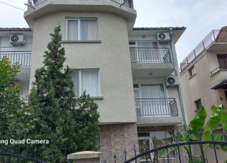House Roevi, Ravda