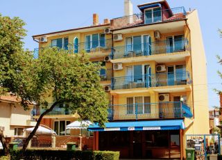 Family hotel R and G, Nessebar