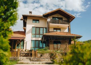 House Gardenia, Gumoshtnik