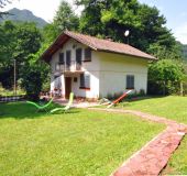 Вила до реката