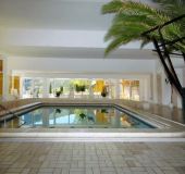 Хотел Камена