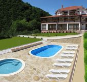 Къща Пролет