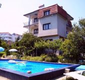 Вила Холидей