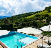 Вила Челюстница