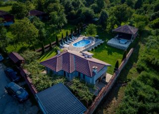 House Dani, Usoi