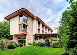 Hotel Relax Zone Cattleya, Krushuna