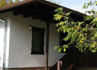 House Bashtinata kashta, Hanevci