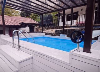 House Forest Waterfalls, Cherni Osam