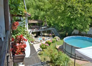 House Planinska sreshta Guest Houses, Balkanets
