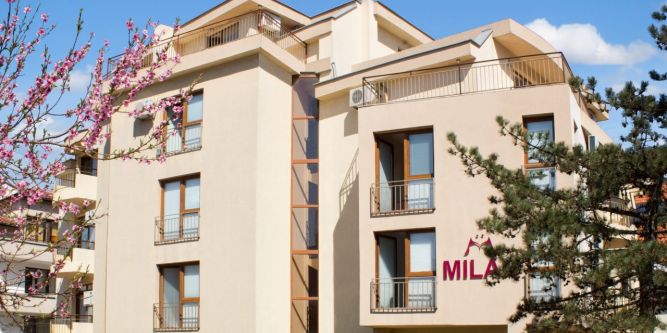 Семеен хотел Милан