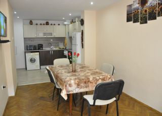 Apartment Aleko 21, 4-bedroom, Varna
