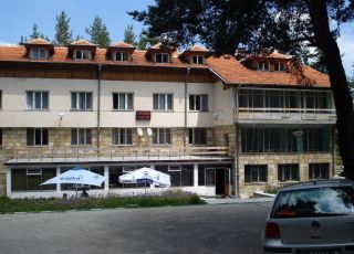 Family hotel Tih Trud Hut, resort h. Zdravets, Plovdiv