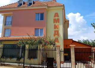 House Amida, Varvara