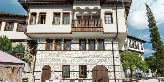 Манолева къща