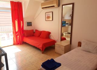 Separate room Apartment in Villa Kosta, Sunny beach