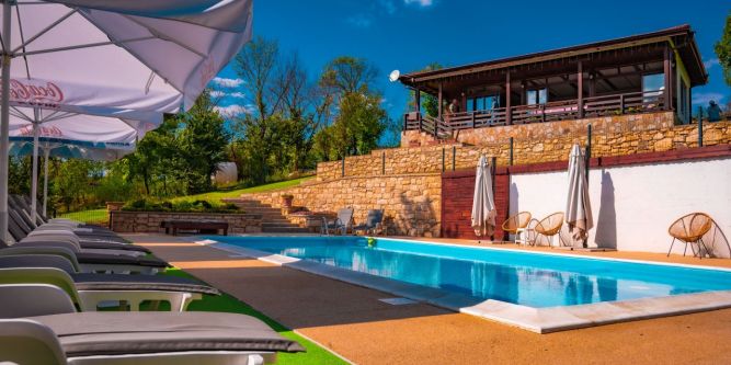 Къщи за гости Каменни двори