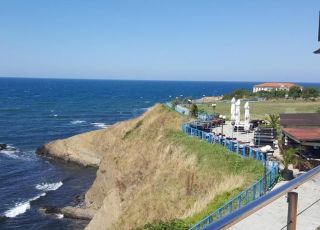 House The Yellow house, Ahtopol