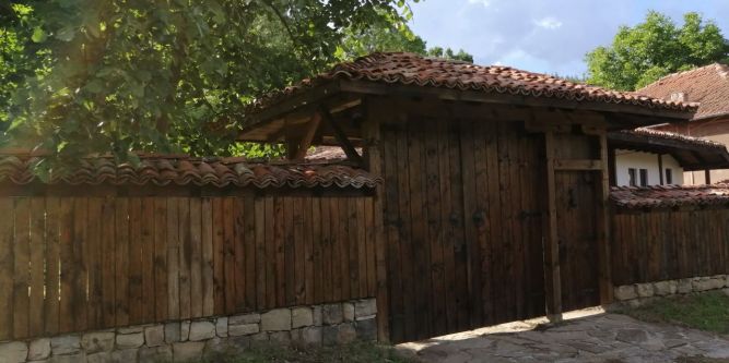 Къща за гости Лъки