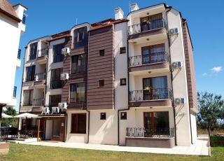 Apartment first line, Lozenets
